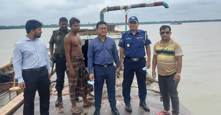অবৈধ বালু উত্তোলনে দায়ে আটক ৭, জরিমানা ৩ লাখ টাকা