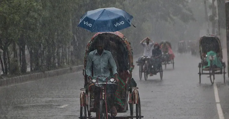 সারা দেশে বৃষ্টির সম্ভাবনা, ৪ বিভাগে অতি ভারী বর্ষণ সতর্কতা