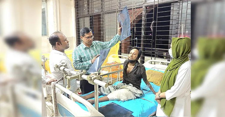 পুলিশের নির্যাতনের শিকার বিএনপি কর্মী ইব্রাহিম এখন সুস্থতার পথে