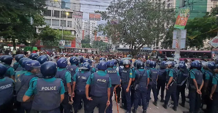 জাতীয় পার্টির কার্যালয়ের সামনে আবার উত্তেজনা