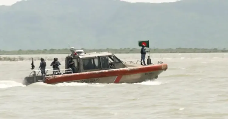 নাফ নদী সীমান্তে হঠাৎ আক্রমনাত্মক আরাকান আর্মি