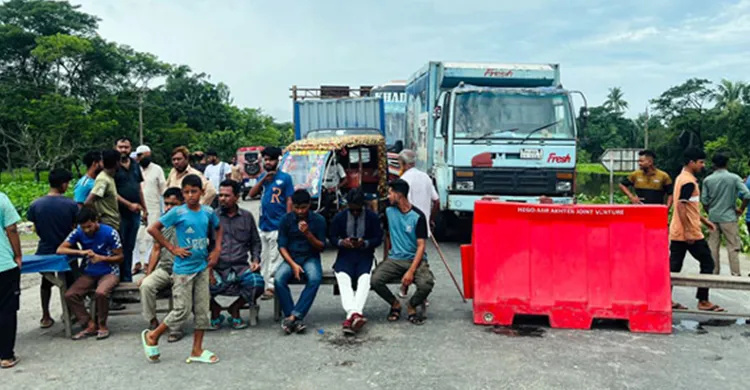 আসন পুনর্বিন্যাসের প্রতিবাদে বিজয়নগরে ঢাকা-সিলেট মহাসড়ক অবরোধ