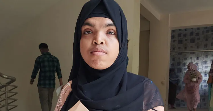 শারীরিক প্রতিবন্ধী শিক্ষার্থী চাকরি পেলেন যুবদল নেতার সহযোগিতায়