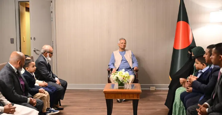প্রধান উপদেষ্টার সঙ্গে নিউইয়র্কে নিহত পুলিশ কর্মকর্তা দিদারুল ইসলামের পরিবারের সাক্ষাৎ