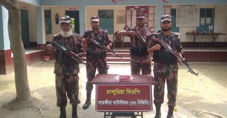 সাতক্ষীরার সীমান্তে বিজিবির অভিযান: প্রায় ৮ লক্ষ টাকার ভারতীয় মালামাল জব্দ