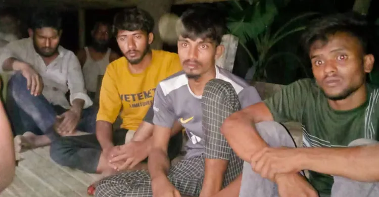 কাহালুতে ডাকাতির প্রস্তুতিকালে ৫ ডাকাতকে গণধোলাই