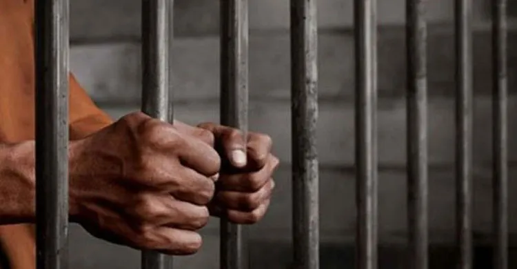 ঢাকায় আটক নিষিদ্ধ আওয়ামী লীগের ২৪৪ নেতাকে কারাগারে প্রেরণ