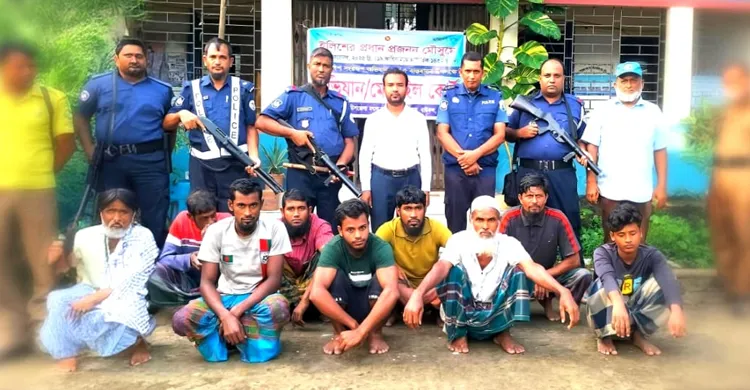তেঁতুলিয়া নদীতে মা ইলিশ রক্ষায় অভিযান, ২৪ জেলে আটক