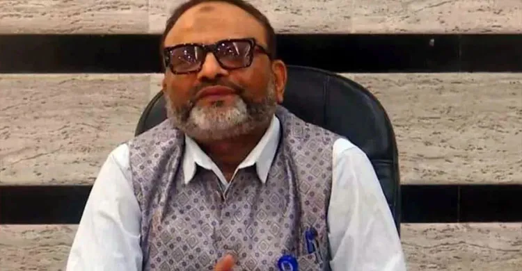 ডাকসু ভবনে এসি স্থাপন নিয়ে বিতর্ক: নিয়ম মেনেই হয়েছে অনুমোদন দাবি উপাচার্যের
