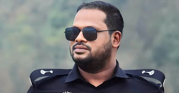 আহত সেই পুলিশ কর্মকতার ফেসবুক পোস্ট, নেট দুনিয়ায় ভাইরাল
