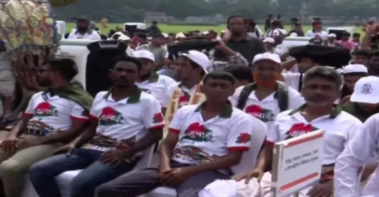 সংসদের দেওয়াল টপকে জুলাই সনদ স্বাক্ষর অনুষ্ঠানে ‘জুলাই যোদ্ধারা’