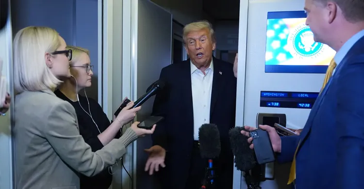 ইসরায়েলের হামলার পরও গাজায় যুদ্ধবিরতি ‘ঝুঁকিতে নয়’: ট্রাম্প