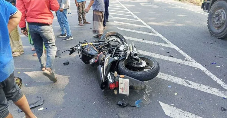 রাজশাহীতে ট্রাক-মোটরসাইকেল সংঘর্ষে ৩ বন্ধু নিহত