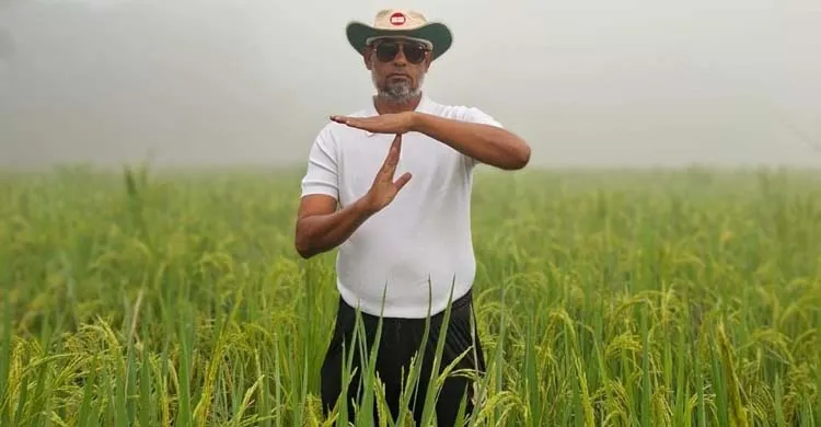 মনোনয়ন না পেয়ে ধানক্ষেতে ‘রিভিউ’ চেয়ে ভাইরাল বিএনপি নেতা আলাল