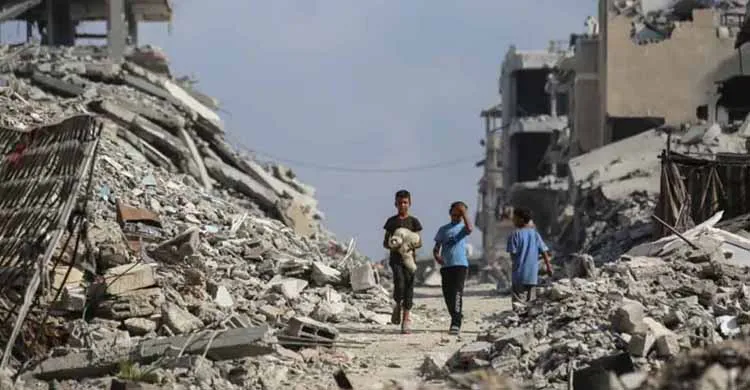 গাজায় ইসরায়েলি হামলা, নিহতের সংখ্যা ছাড়ালো ৬৯ হাজার