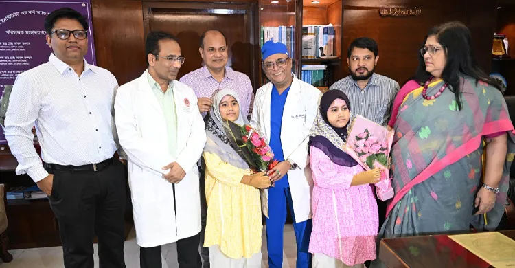 মাইলস্টোন দুর্ঘটনা: সাড়ে তিন মাস চিকিৎসা শেষে বাড়ি ফিরলেন যমজ দুই শিশু