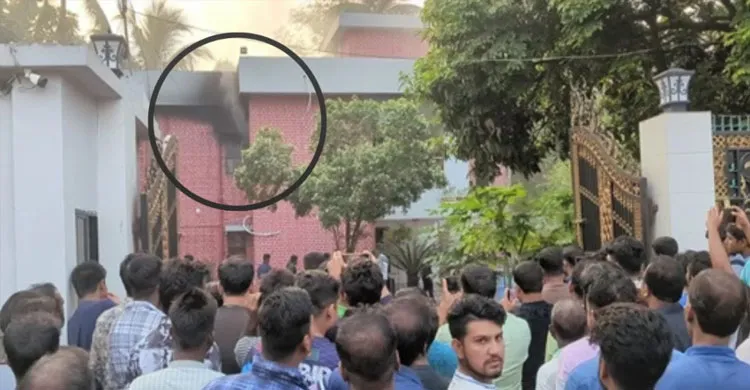 মেহেরপুরে পুলিশ সুপারের বাসভবনে আগুন