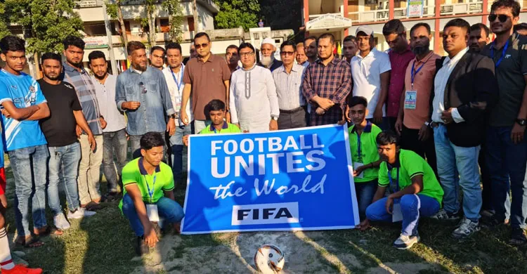 ফেনীতে এঞ্জেলস ক্লাবের আয়োজনে ফুটবল খেলার উদ্বোধন