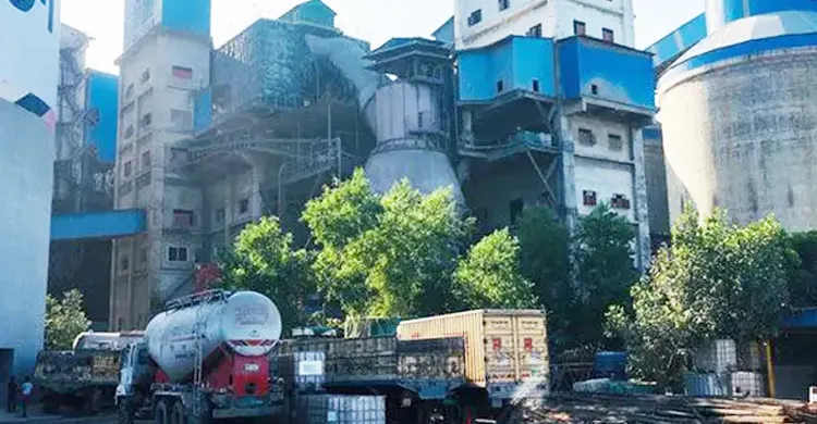 বসুন্ধরা সিমেন্ট কারখানা বিস্ফোরণে ৬ শ্রমিক দগ্ধ