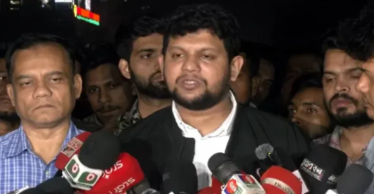 খালেদা জিয়ার শারীরিক অবস্থা কিছুটা ভালোর দিকে: তথ্য উপদেষ্টা