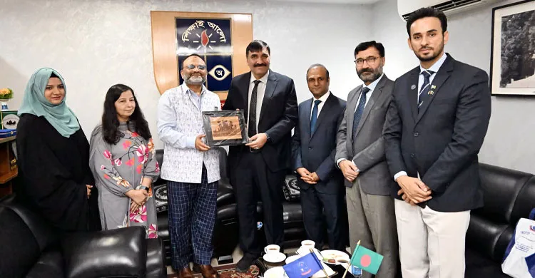 ঢাবি উপাচার্যের সঙ্গে পাকিস্তানি প্রতিনিধিদলের সৌজন্য সাক্ষাৎ