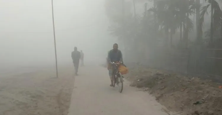 কুড়িগ্রামে কনকনে শীতের তাণ্ডব, চরম ভোগান্তিতে চরের দিনমজুররা