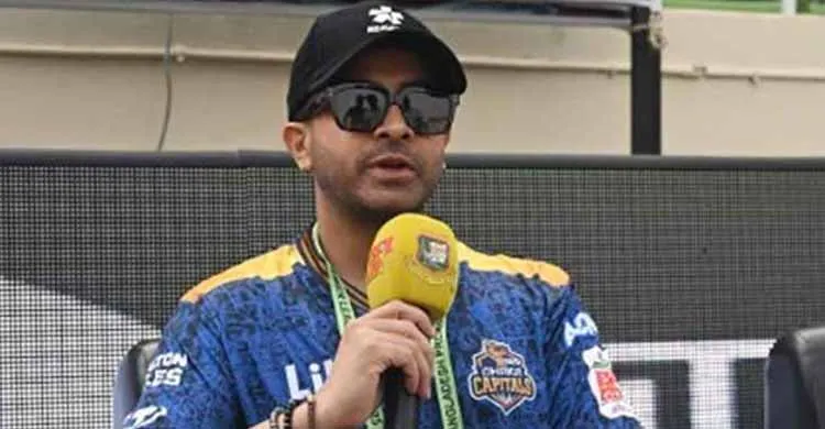 বিপিএলে ঢাকা ক্যাপিটালসের মালিকানা থেকে সরে দাঁড়ালেন শাকিব খান