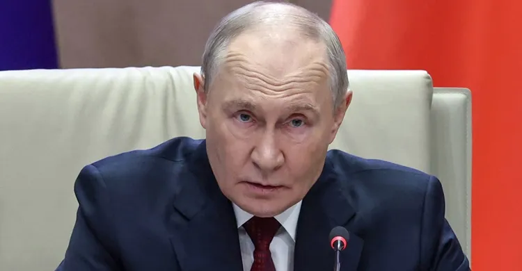 ইউক্রেনের বন্দর ও জাহাজে পাল্টা হামলার হুমকি পুতিনের