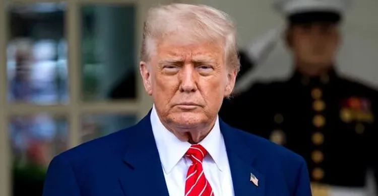 ১৯ দেশের অভিবাসন আবেদন সাময়িক স্থগিত করল ট্রাম্প প্রশাসন