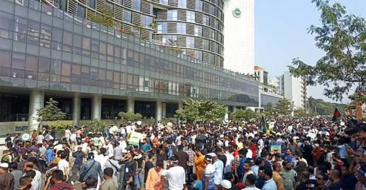 এনইআইআর সংস্কারে সম্মতি, অবরোধ স্থগিত করল মোবাইল ব্যবসায়ীরা