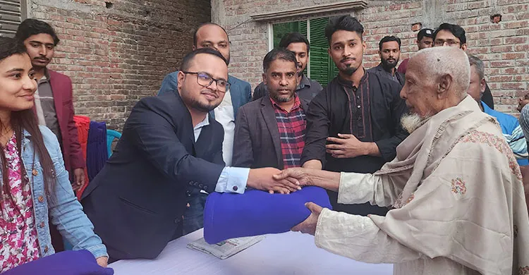 নরসিংদীতে শীতার্তদের মাঝে এনসিপির কম্বল বিতরণ