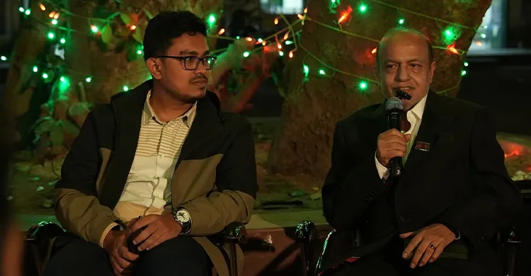 ডাকসুর আয়োজনে ‘যুদ্ধ দিনের গল্প শুনি’: মুক্তিযোদ্ধার স্মৃতিচারণ