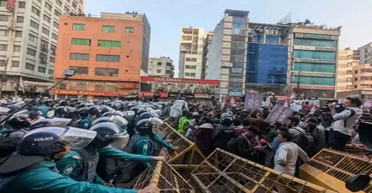 ‘মার্চ টু ইন্ডিয়ান হাইকমিশন’ কর্মসূচিতে পুলিশের বাধা