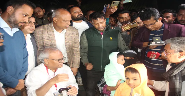 অগ্নিদগ্ধ বেলাল হোসেনের পরিবারের পাশে দাঁড়ালেন তারেক রহমান