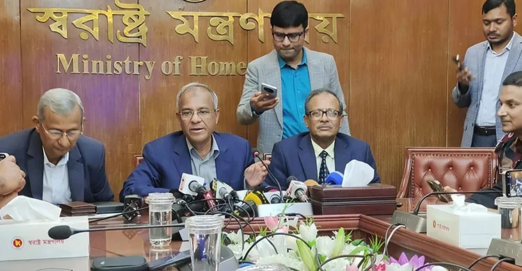 জকসু নির্বাচন শান্তিপূর্ণভাবে অনুষ্ঠিত হবে: স্বরাষ্ট্র উপদেষ্টা