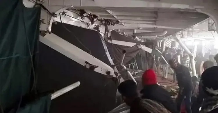 চাঁদপুরে মেঘনা নদীতে দুই লঞ্চের সংঘর্ষে নিহত ৮, আহত অনেকে