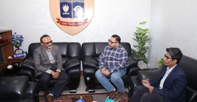 ঢাবি উপাচার্যের সঙ্গে যুক্তরাজ্যের সাউথ ওয়েলস বিশ্ববিদ্যালয়ের উপাচার্যের সৌজন্য সাক্ষাৎ