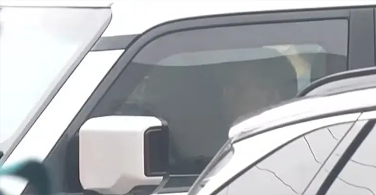 মাকে শেষবার দেখে বাসভবনে ফিরলেন তারেক রহমান