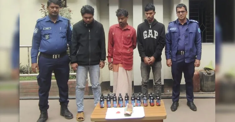রূপগঞ্জে মাদকবিরোধী অভিযানে ইয়াবা ও ফেন্সিডিলসহ চারজন গ্রেফতার
