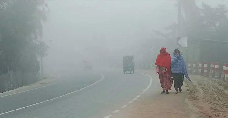 ঘন কুয়াশা ও তীব্র শীতে বিপর্যস্ত কুড়িগ্রাম, হাসপাতালে রোগীর চাপ