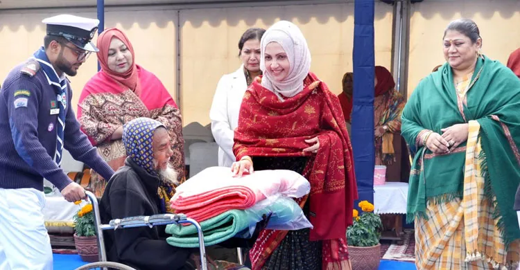 বাংলাদেশ নৌবাহিনী পরিবার কল্যাণ সংঘের উদ্যোগে শীতবস্ত্র বিতরণ