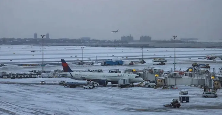 ভারি তুষারপাতের তাণ্ডব ইউরোপজুড়ে, নিহত ৬