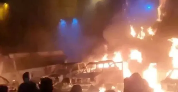 ইরানে টানা দুই রাত সহিংস বিক্ষোভ, তেহরানে মসজিদে অগ্নিসংযোগ