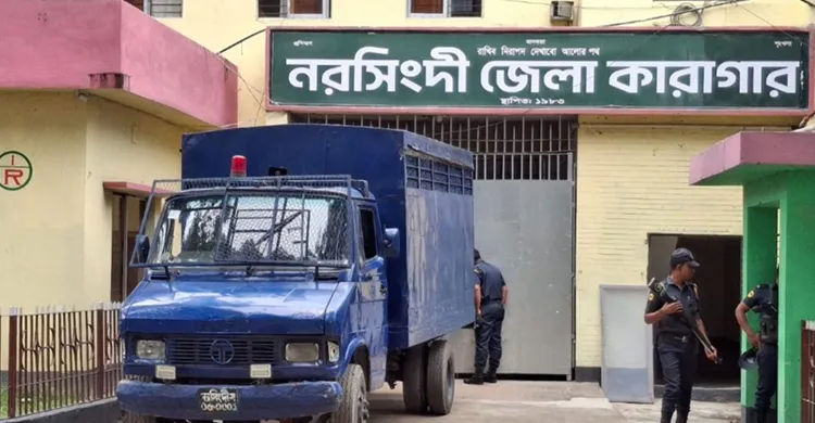 লুট হওয়া ২৭ অস্ত্র ও গুলির হদিস নেই, জনমনে শঙ্কা