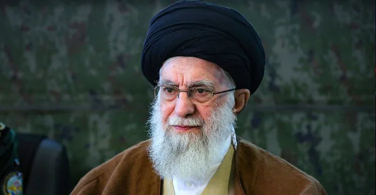 ইরানে বিক্ষোভের মধ্যেই খামেনির দেশত্যাগের গুঞ্জন