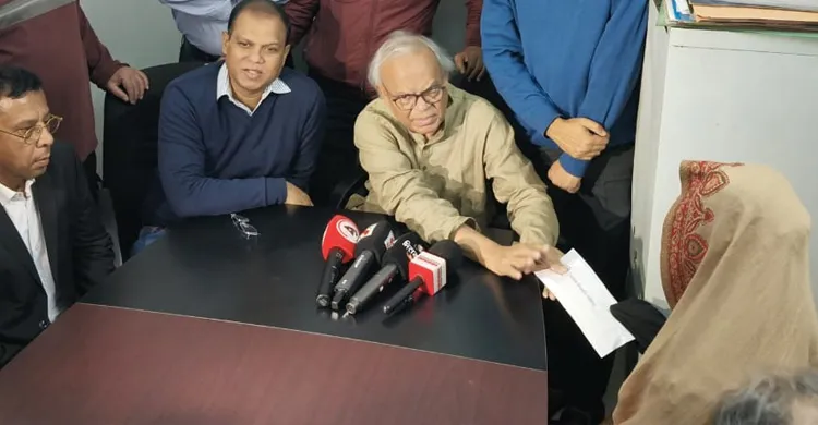 শহীদ ফিরোজ আহমেদের অসুস্থ স্ত্রী’র চিকিৎসায় পাশে দাঁড়ালেন তারেক রহমান