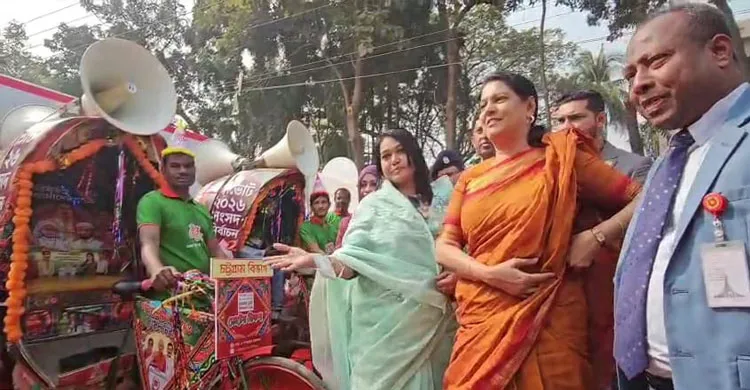 গণভোটের ব্যতিক্রমী প্রচারে ভোটের রিকশা কর্মসূচির উদ্বোধন