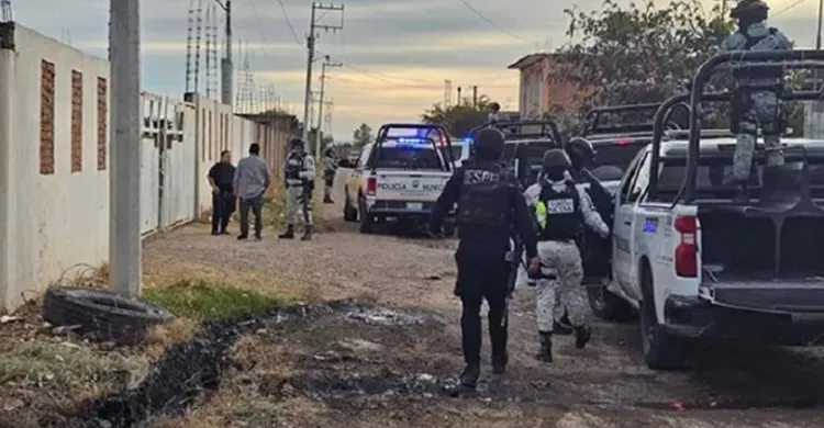 ফুটবল মাঠেই ১১ জনকে গুলি করে হত্যা