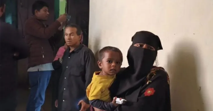 দীর্ঘ প্রবাস জীবনের সঞ্চয় দিয়ে কেনা বাড়িতে আতঙ্কিত জীবন কাটাচ্ছেন আবুল বিশ্বাস