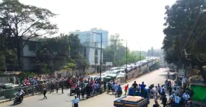 শিক্ষার্থীরা সরে গেলেও সাতরাস্তা এলাকায় যানজট কমেনি